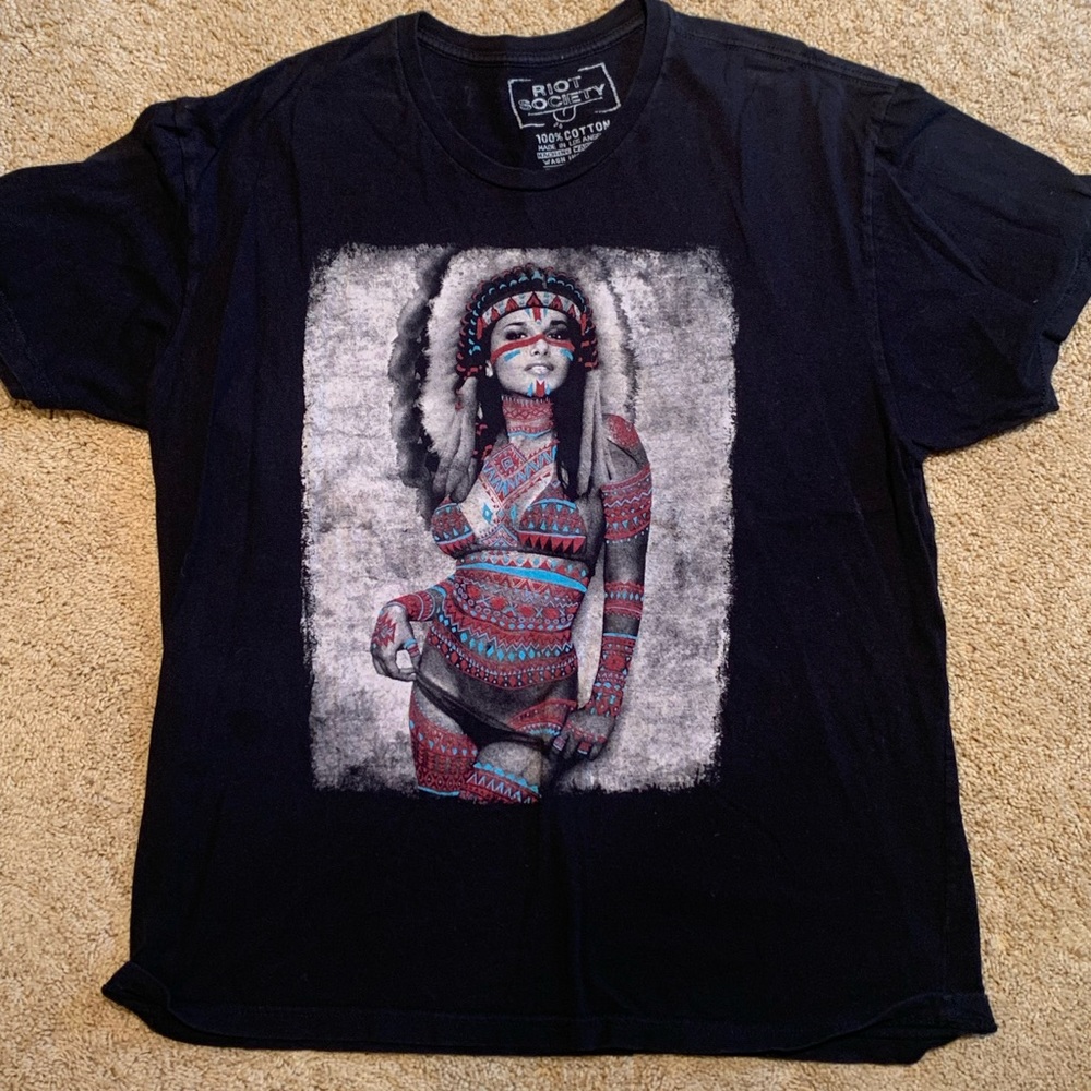 Graphic T